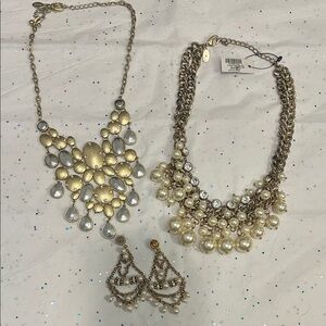 Chico’s Gold & Pearled Statement Set
